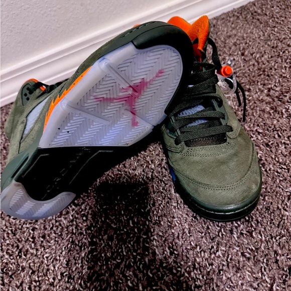 Retro 5 - Picture 1 of 2